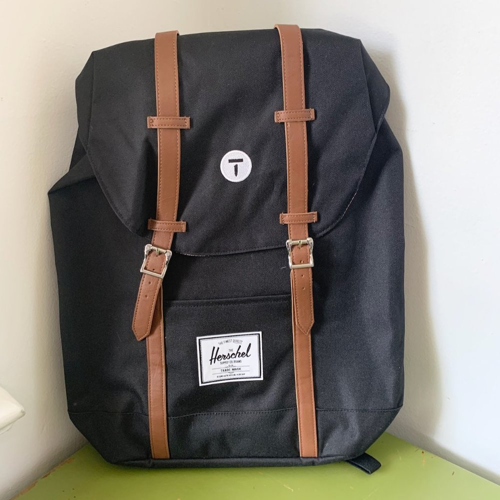 NWT Herschel Retreat Backpack Standard Black 15" Laptop Sleeve